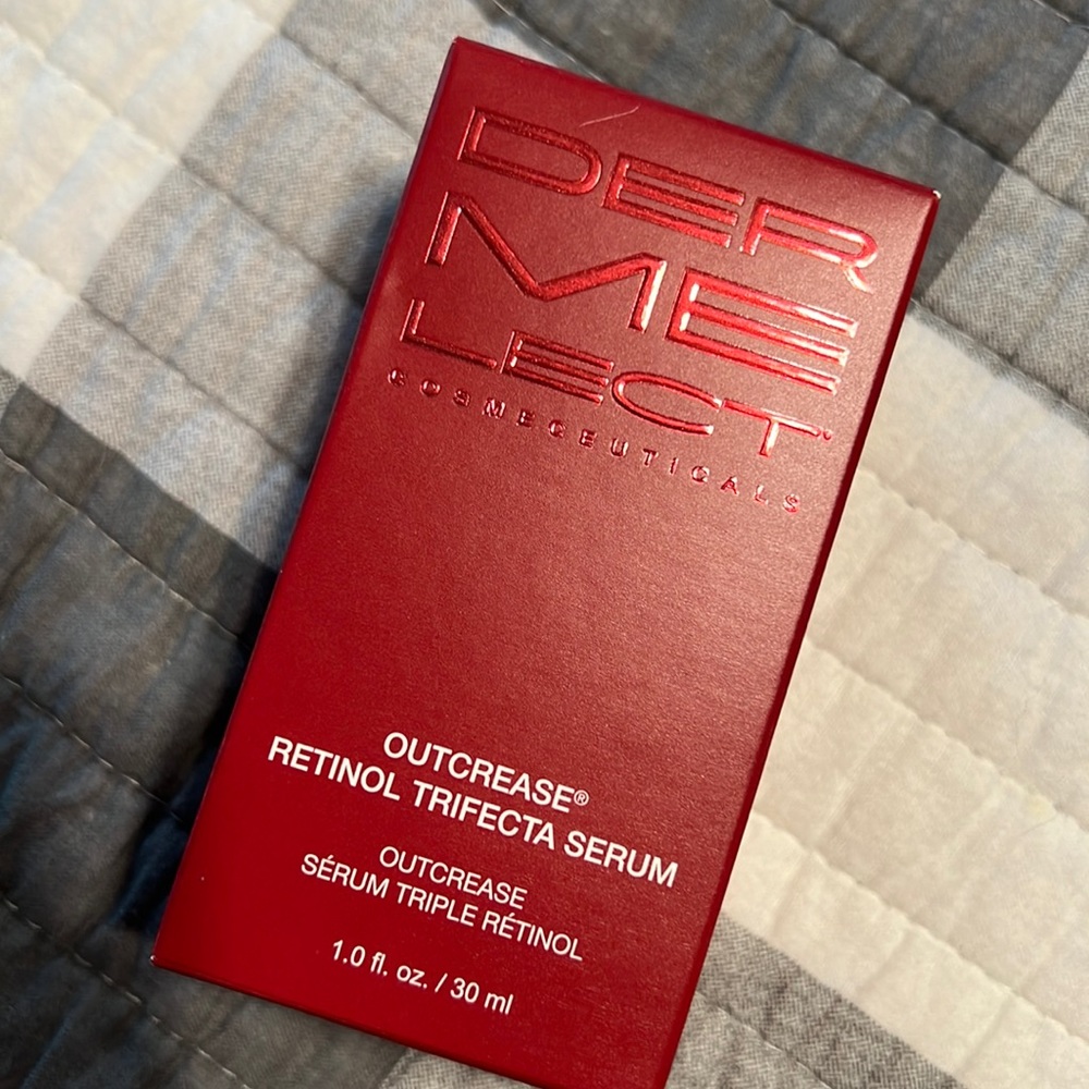 Dermelect outcrease retinol trifecta serum